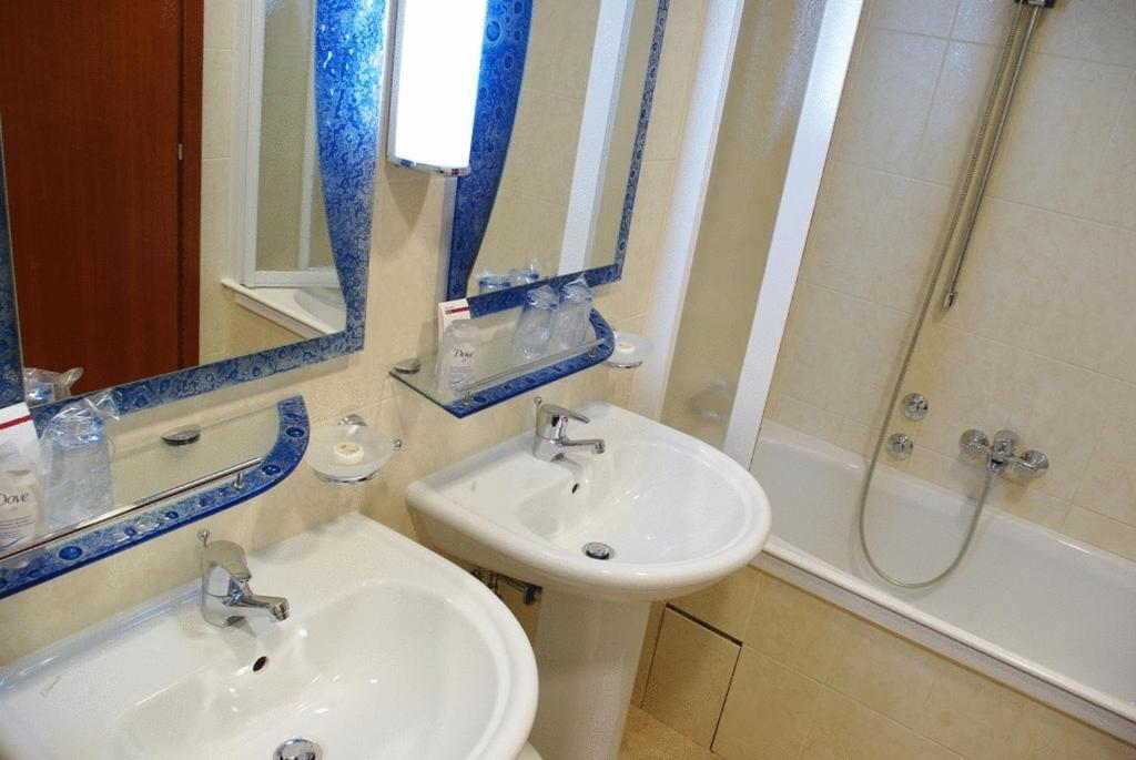 Triple Room,65084776:JPEG